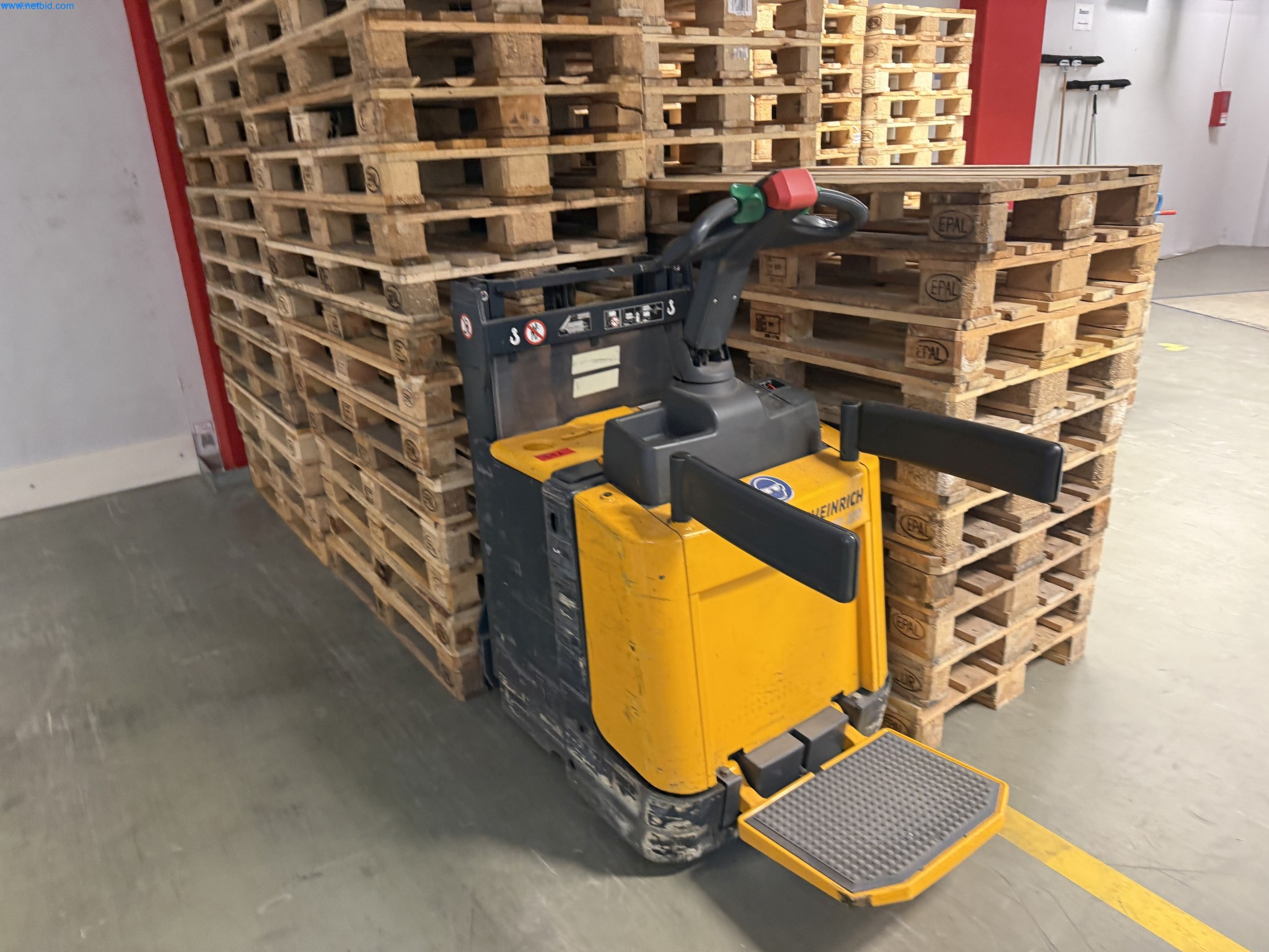 Transpalette à plancher surbaissé Jungheinrich ERD220