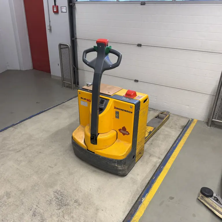 Porta-paletes elétrico Jungheinrich ELE16