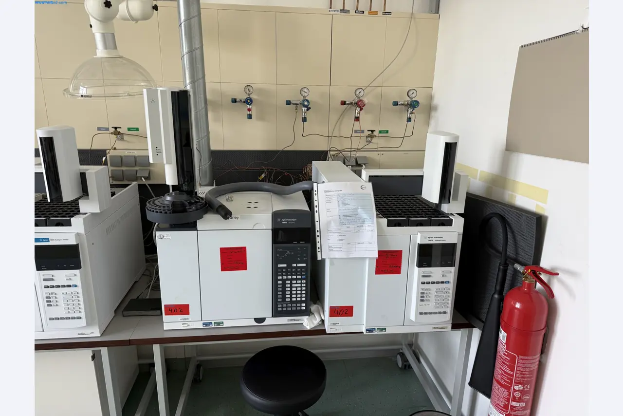 Instalações de produção e embalagem farmacêuticas / Equipamentos de laboratório e operacionais-1