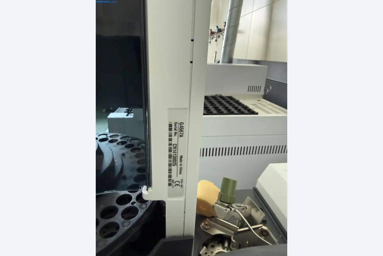 Instalações de produção e embalagem farmacêuticas / Equipamentos de laboratório e operacionais-9