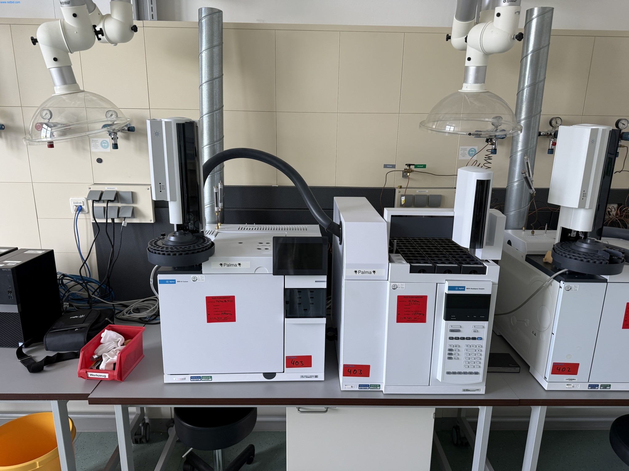 Installations de production et de conditionnement pharmaceutiques / Équipements de laboratoire et d'exploitation-1