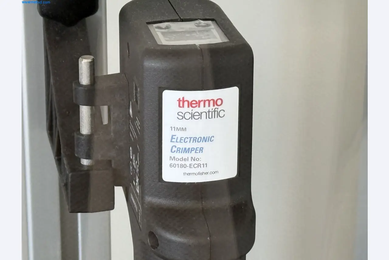 Instalações de produção e embalagem farmacêuticas / Equipamentos de laboratório e operacionais-2