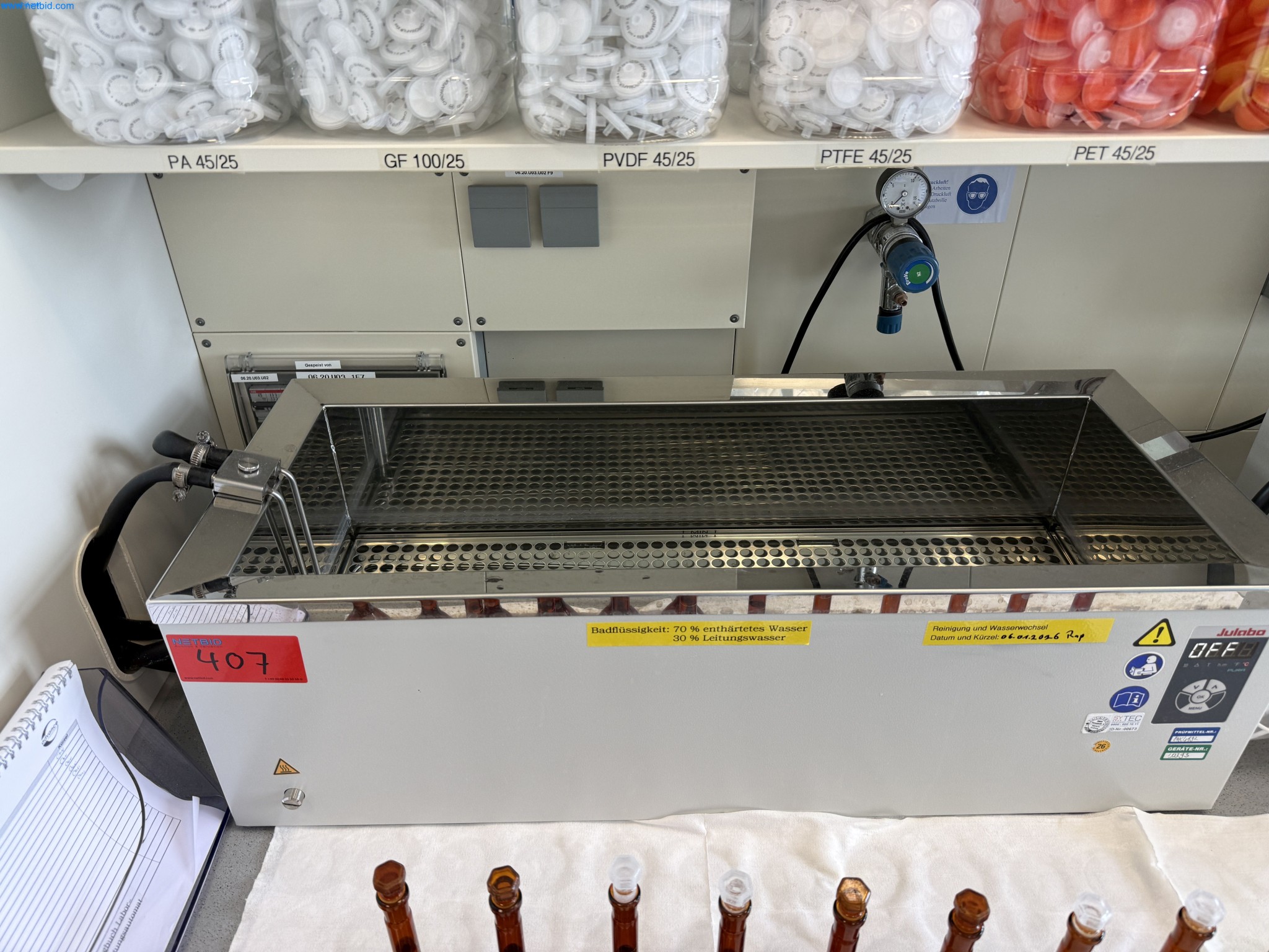 Instalações de produção e embalagem farmacêuticas / Equipamentos de laboratório e operacionais-3