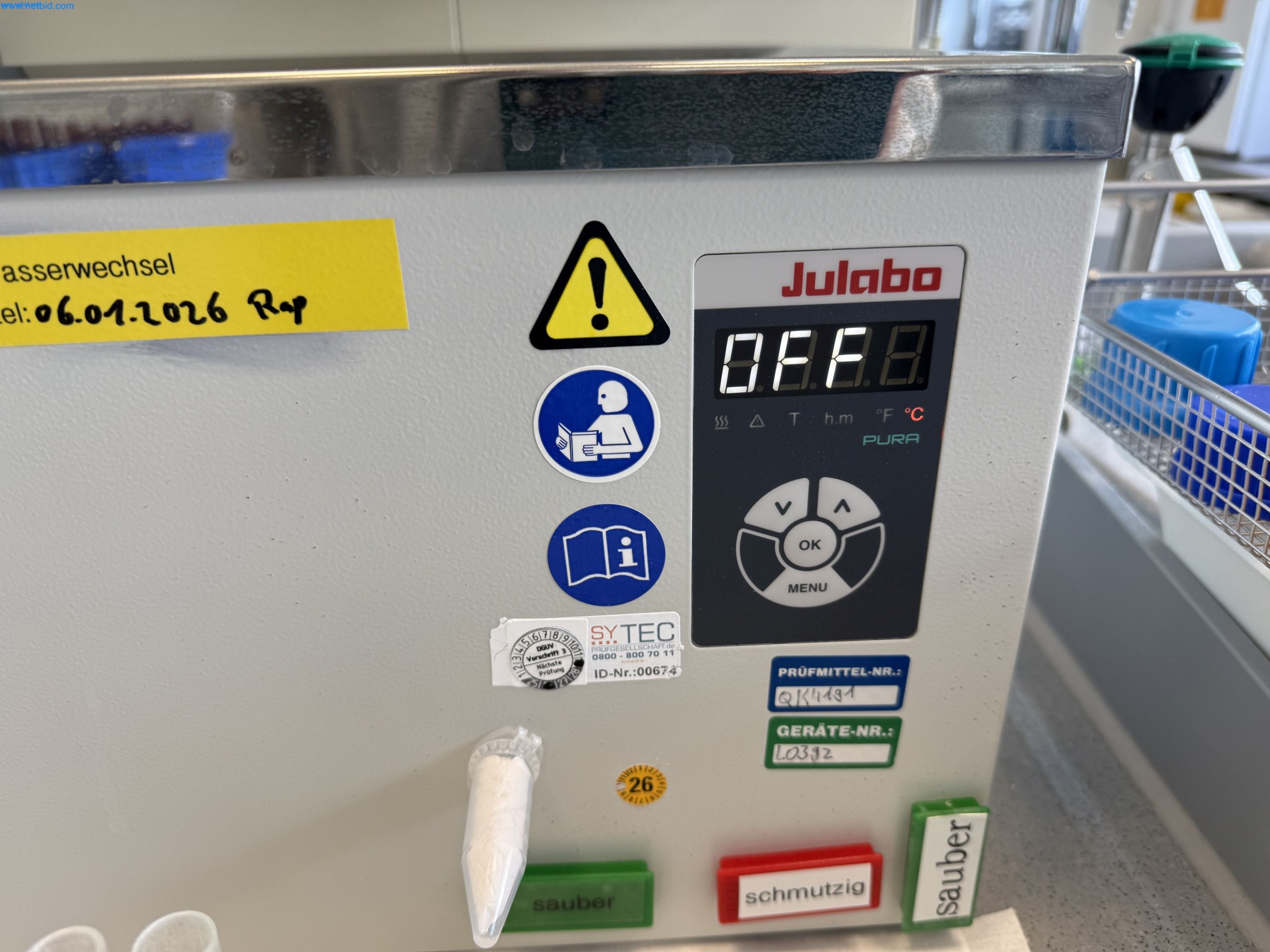 Instalações de produção e embalagem farmacêuticas / Equipamentos de laboratório e operacionais-2