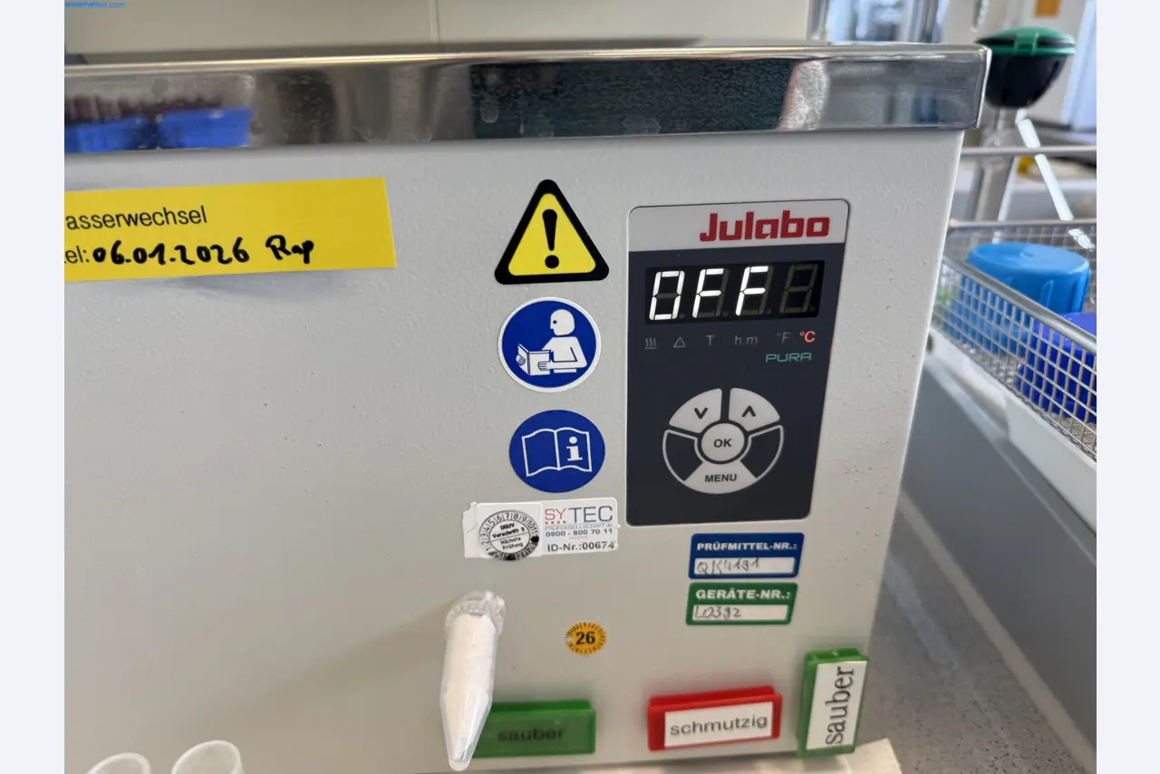 Instalações de produção e embalagem farmacêuticas / Equipamentos de laboratório e operacionais-2