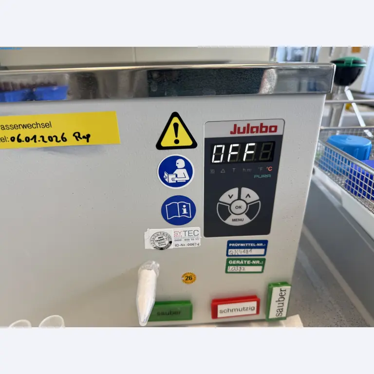Instalações de produção e embalagem farmacêuticas / Equipamentos de laboratório e operacionais-2