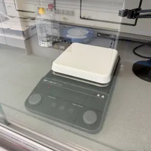 Placa magnética de aquecimento e agitação IKA C-MAG HS 7 Control