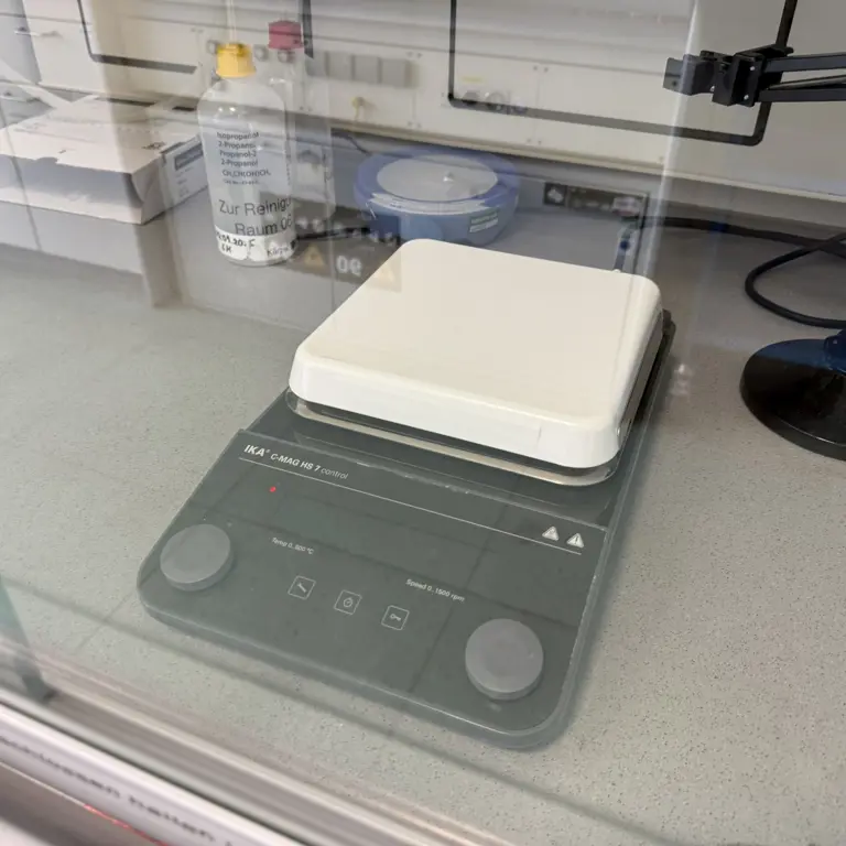 Placa magnética de aquecimento e agitação IKA C-MAG HS 7 Control