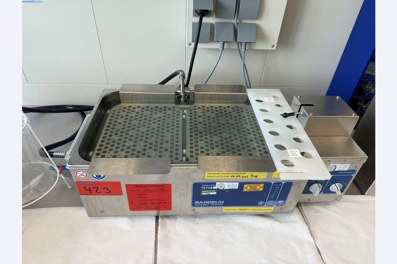 Instalações de produção e embalagem farmacêuticas / Equipamentos de laboratório e operacionais-1