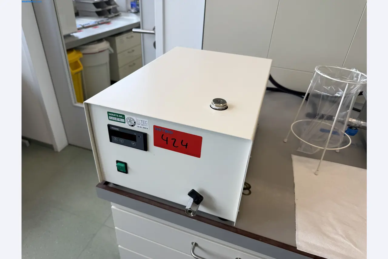 Instalações de produção e embalagem farmacêuticas / Equipamentos de laboratório e operacionais-1