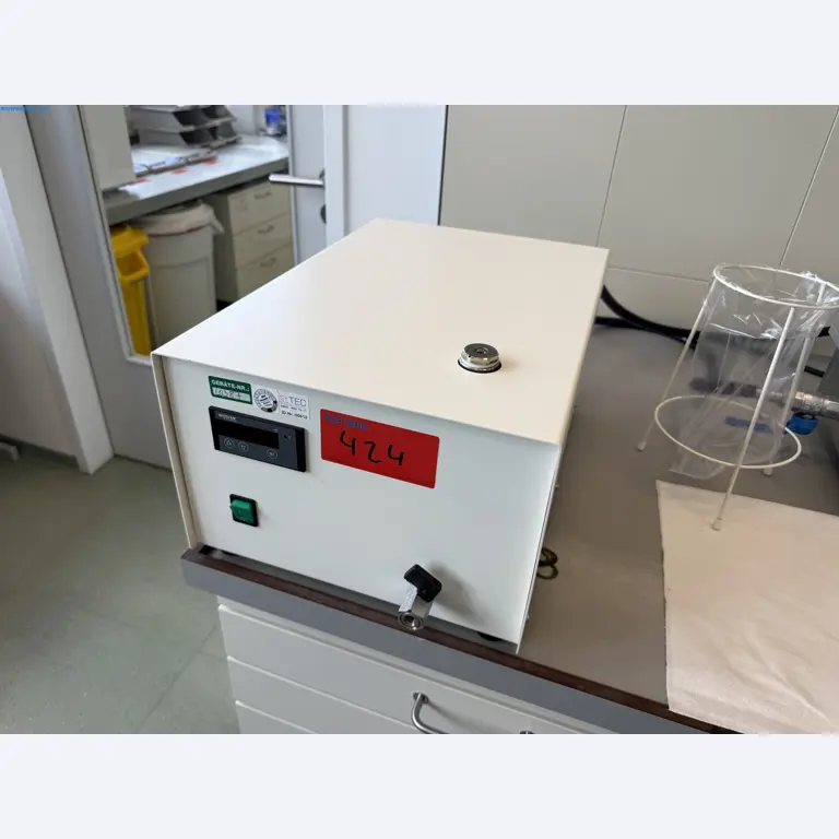 Instalações de produção e embalagem farmacêuticas / Equipamentos de laboratório e operacionais-1