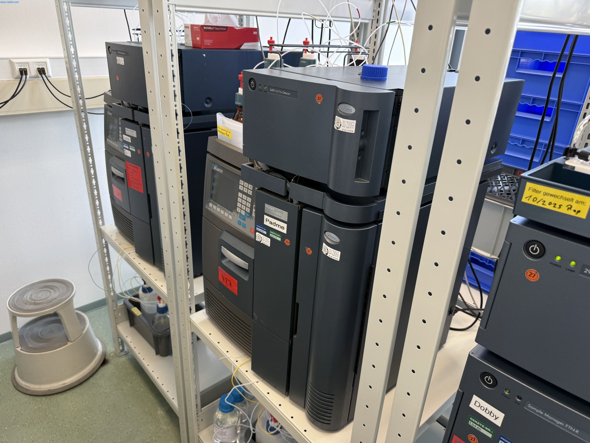 Installations de production et de conditionnement pharmaceutiques / Équipements de laboratoire et d'exploitation-1