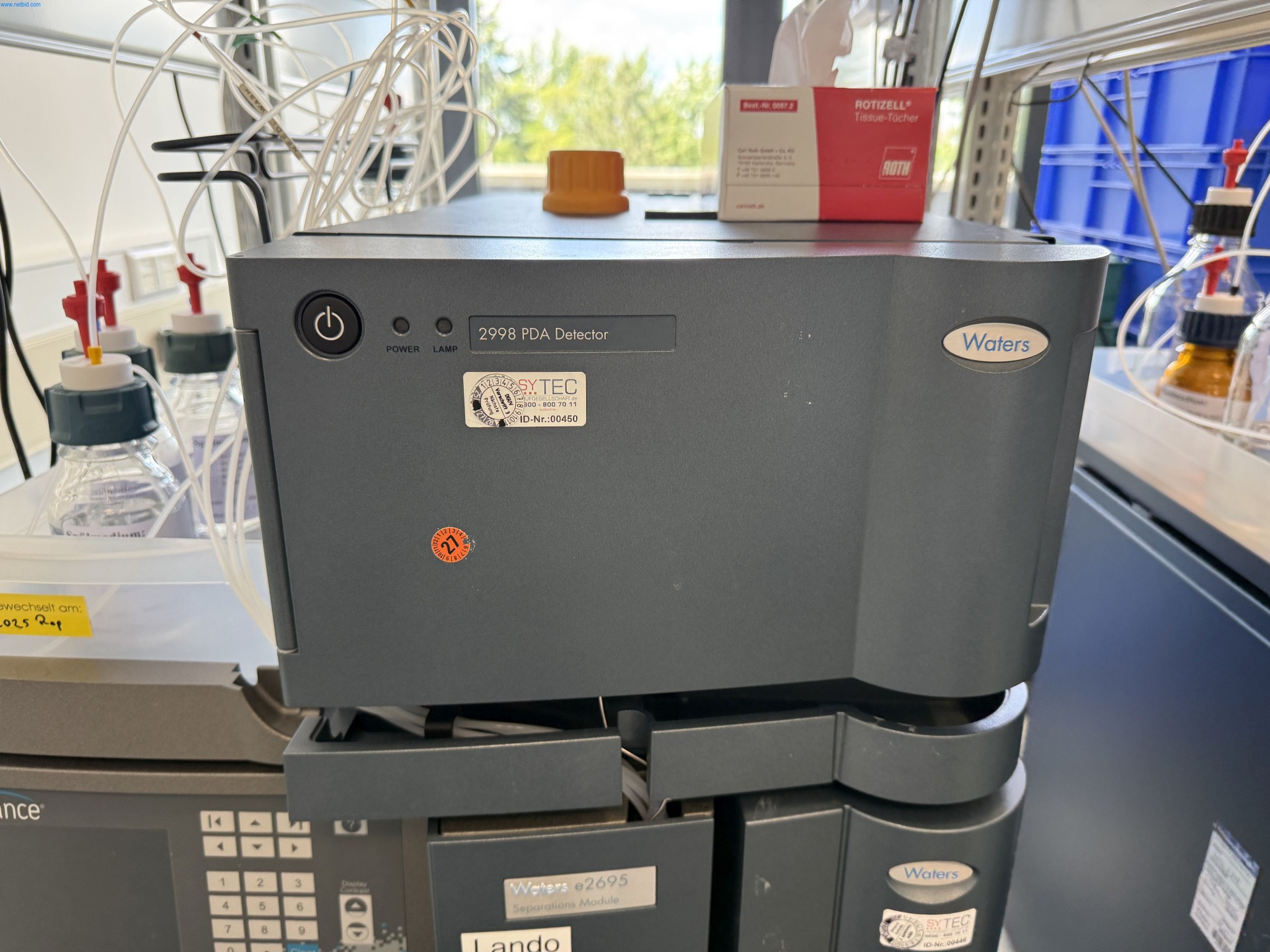 Installations de production et de conditionnement pharmaceutiques / Équipements de laboratoire et d'exploitation-8
