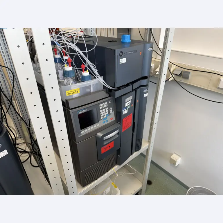 Installations de production et de conditionnement pharmaceutiques / Équipements de laboratoire et d'exploitation-1