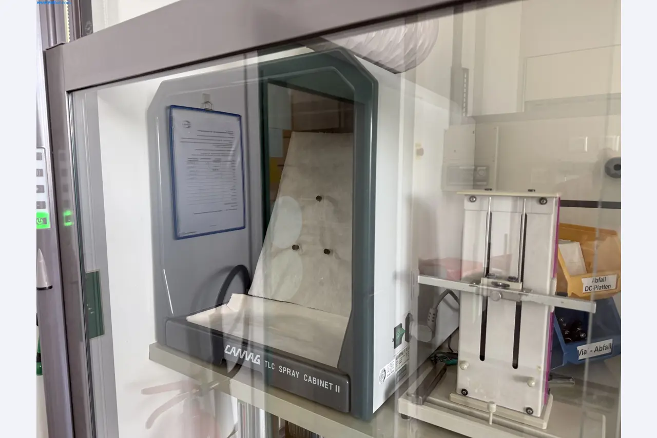 Instalações de produção e embalagem farmacêuticas / Equipamentos de laboratório e operacionais-1