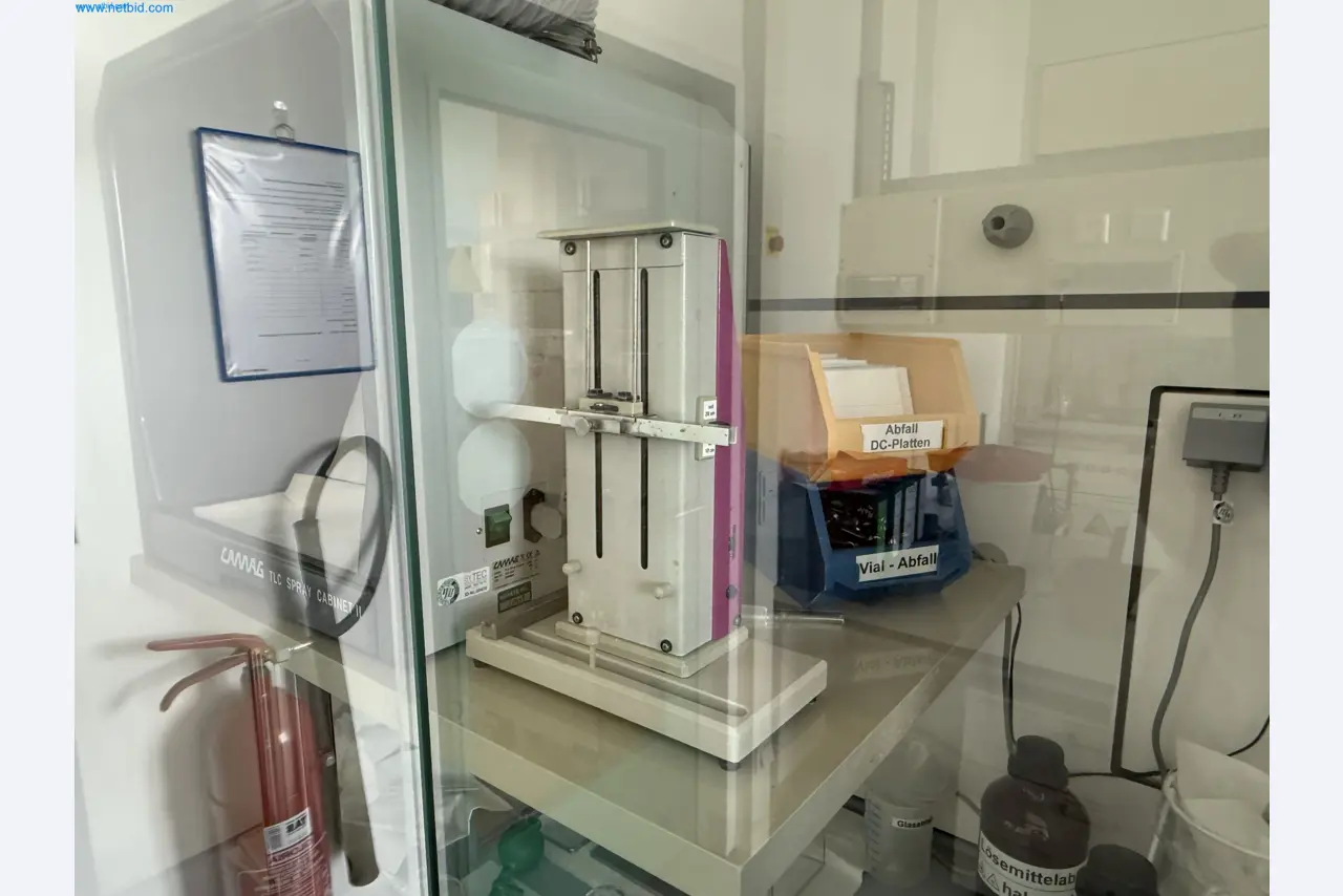 Instalações de produção e embalagem farmacêuticas / Equipamentos de laboratório e operacionais-4