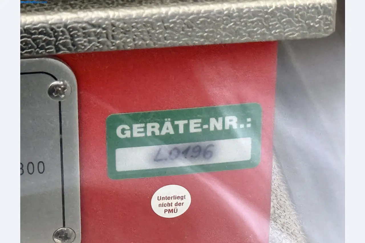 Instalações de produção e embalagem farmacêuticas / Equipamentos de laboratório e operacionais-2