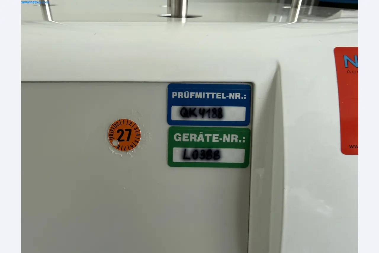 Instalações de produção e embalagem farmacêuticas / Equipamentos de laboratório e operacionais-3