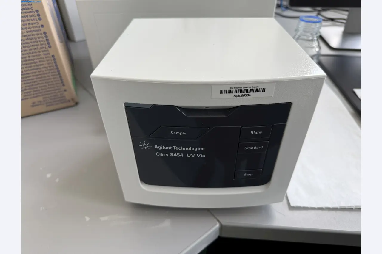Instalações de produção e embalagem farmacêuticas / Equipamentos de laboratório e operacionais-2