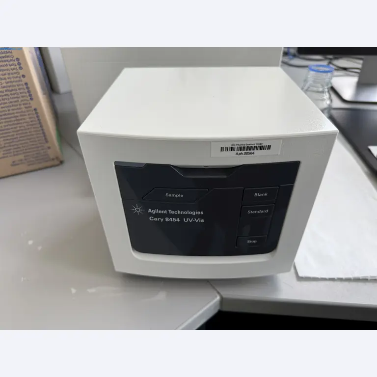Instalações de produção e embalagem farmacêuticas / Equipamentos de laboratório e operacionais-2