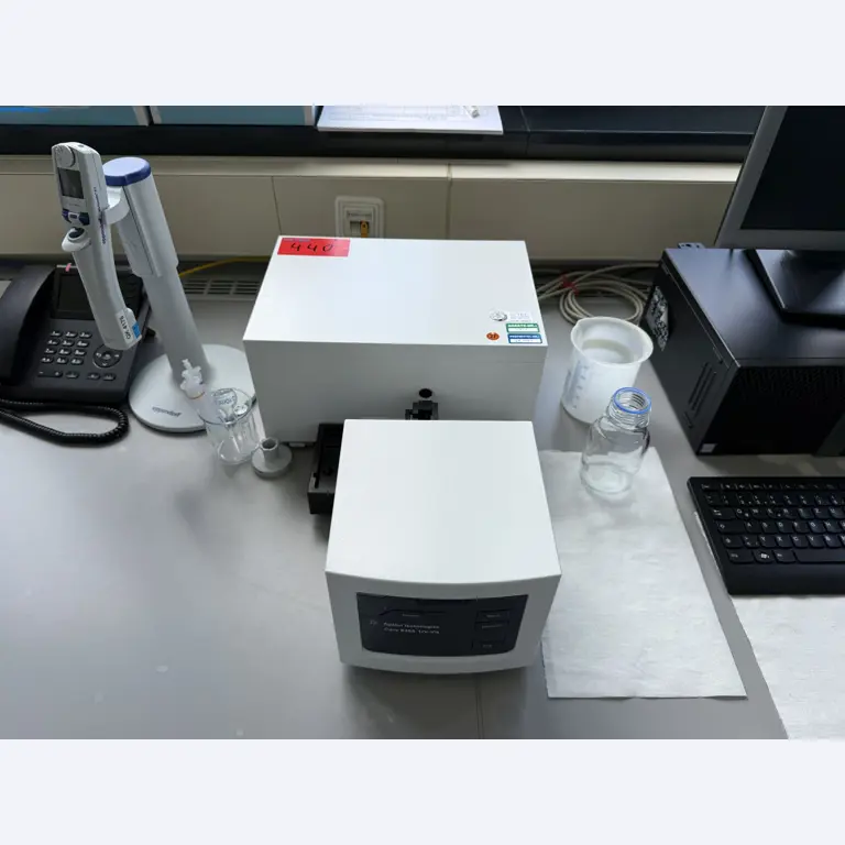 Instalações de produção e embalagem farmacêuticas / Equipamentos de laboratório e operacionais-1