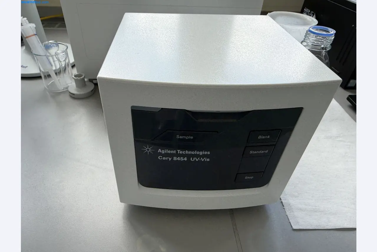 Instalações de produção e embalagem farmacêuticas / Equipamentos de laboratório e operacionais-2