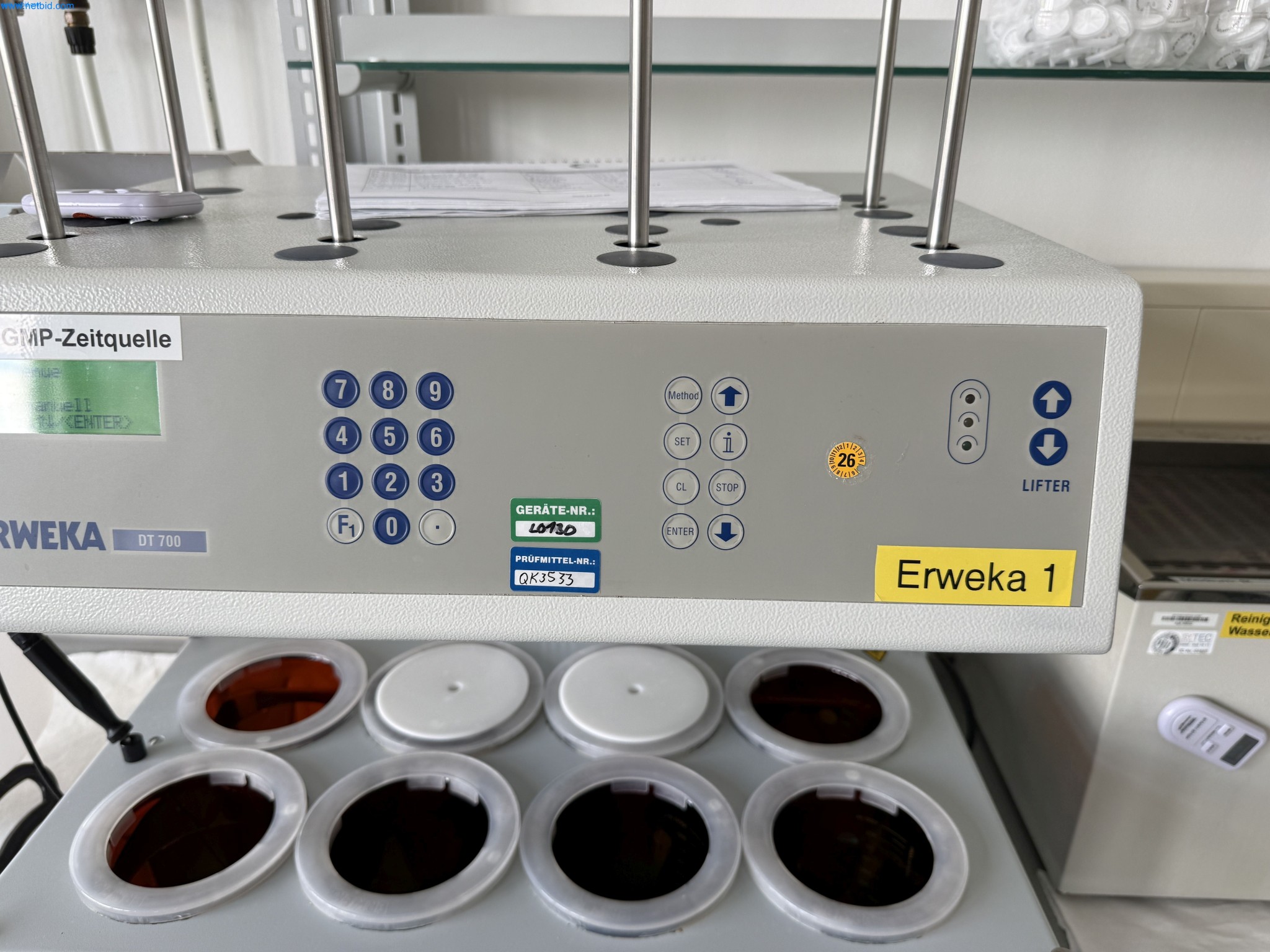 Instalações de produção e embalagem farmacêuticas / Equipamentos de laboratório e operacionais-5