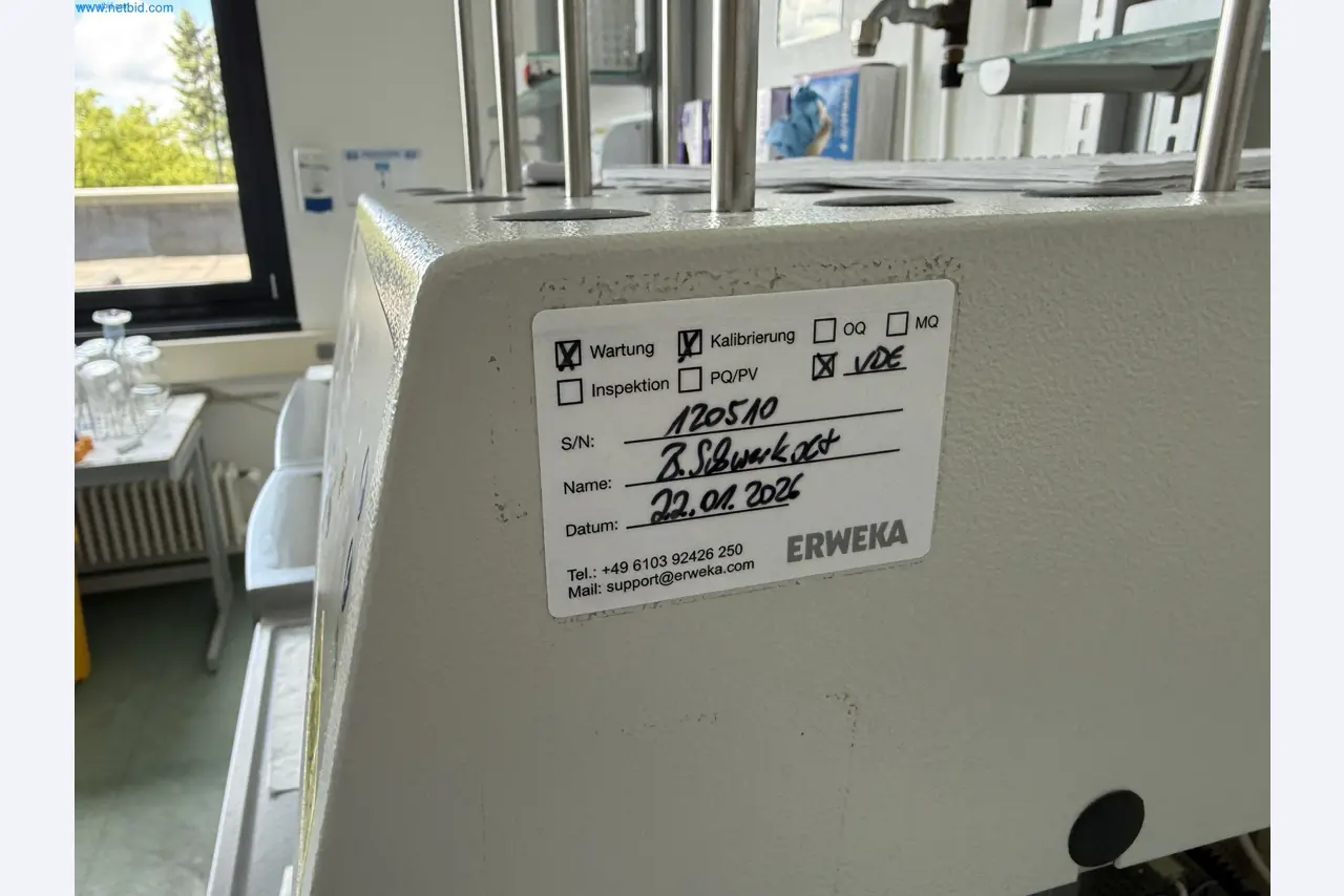 Instalações de produção e embalagem farmacêuticas / Equipamentos de laboratório e operacionais-6