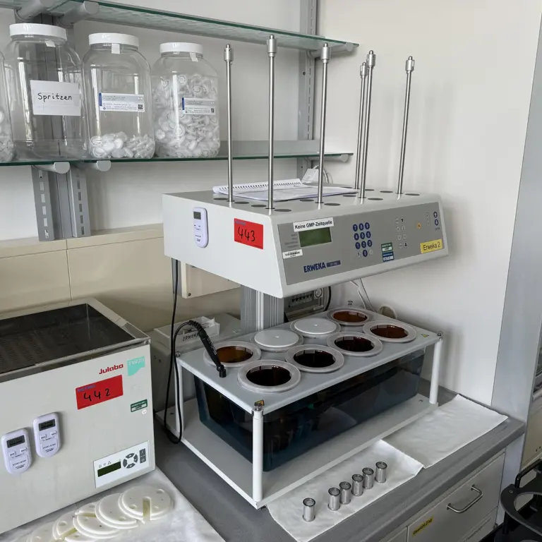Instalação de libertação Erweka DT700 HH