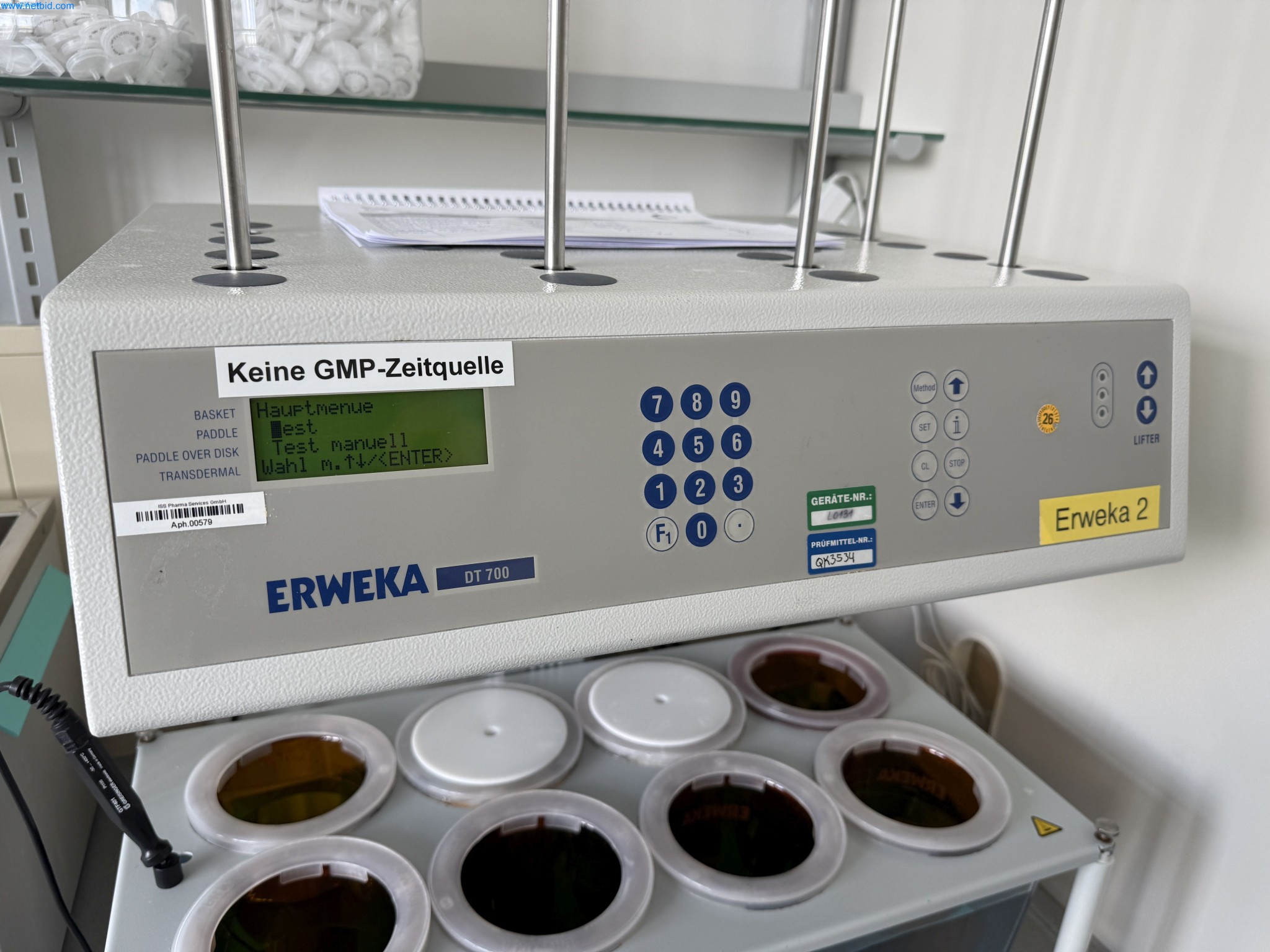 Instalações de produção e embalagem farmacêuticas / Equipamentos de laboratório e operacionais-2