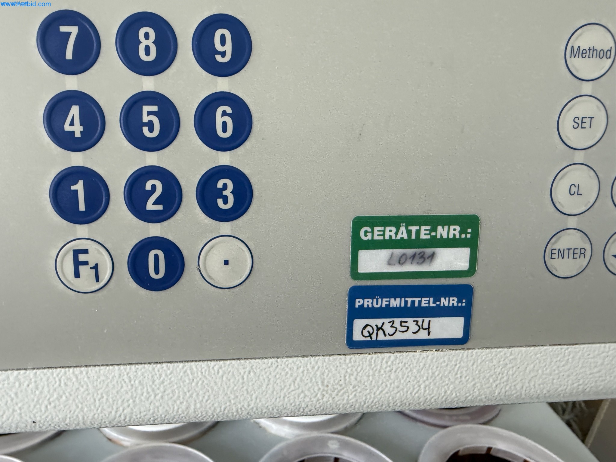 Instalações de produção e embalagem farmacêuticas / Equipamentos de laboratório e operacionais-3