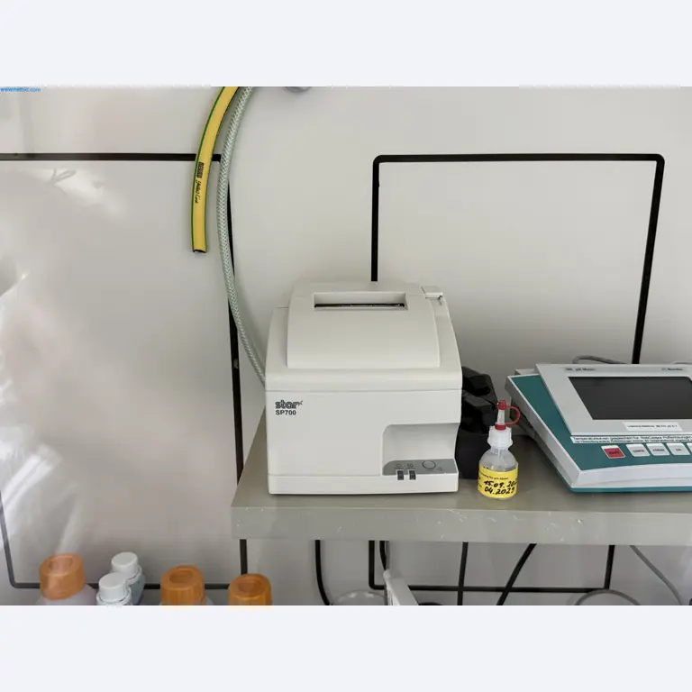 Instalações de produção e embalagem farmacêuticas / Equipamentos de laboratório e operacionais-2