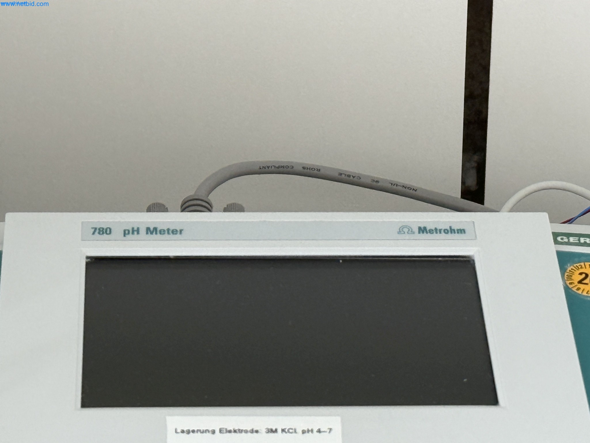 Instalações de produção e embalagem farmacêuticas / Equipamentos de laboratório e operacionais-5