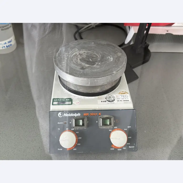Instalações de produção e embalagem farmacêuticas / Equipamentos de laboratório e operacionais-1