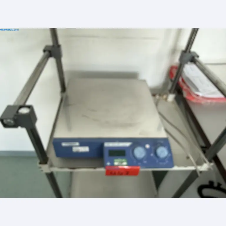 Instalações de produção e embalagem farmacêuticas / Equipamentos de laboratório e operacionais-1