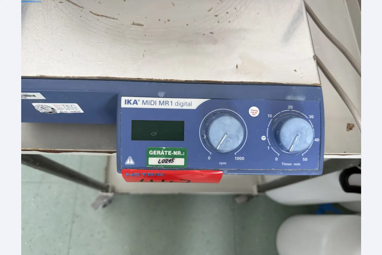 Instalações de produção e embalagem farmacêuticas / Equipamentos de laboratório e operacionais-3