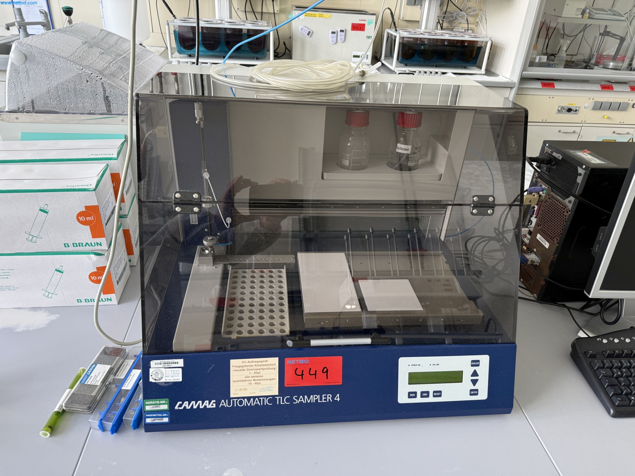 Instalações de produção e embalagem farmacêuticas / Equipamentos de laboratório e operacionais-2