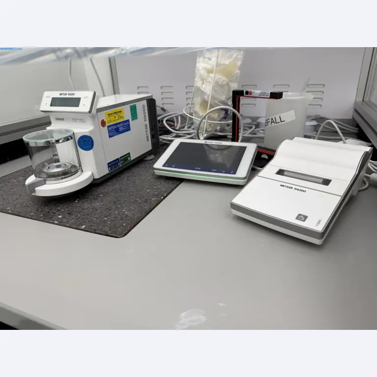 Instalações de produção e embalagem farmacêuticas / Equipamentos de laboratório e operacionais-2