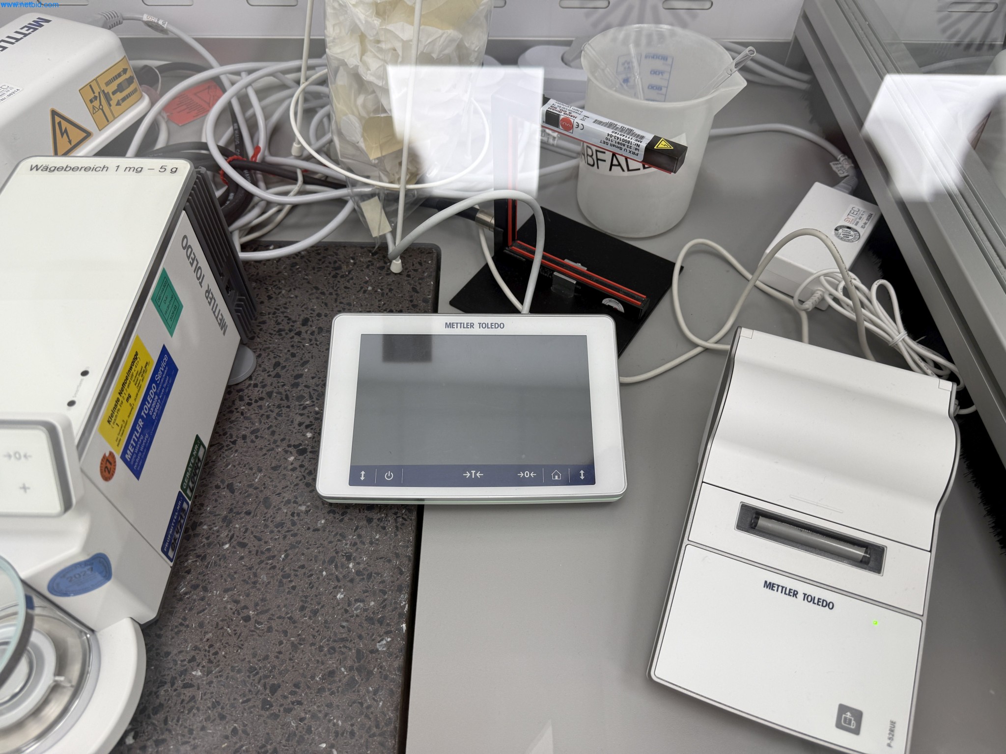 Instalações de produção e embalagem farmacêuticas / Equipamentos de laboratório e operacionais-4