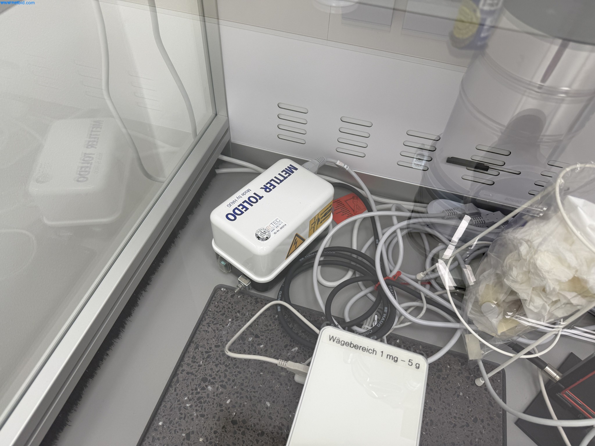 Instalações de produção e embalagem farmacêuticas / Equipamentos de laboratório e operacionais-7
