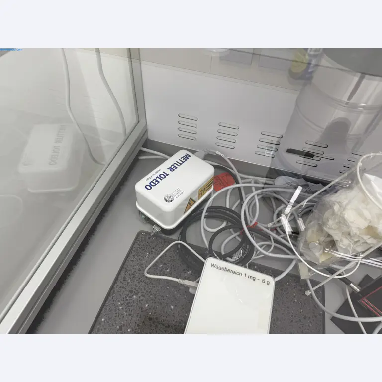 Instalações de produção e embalagem farmacêuticas / Equipamentos de laboratório e operacionais-7