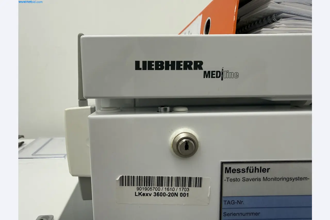 Instalações de produção e embalagem farmacêuticas / Equipamentos de laboratório e operacionais-3