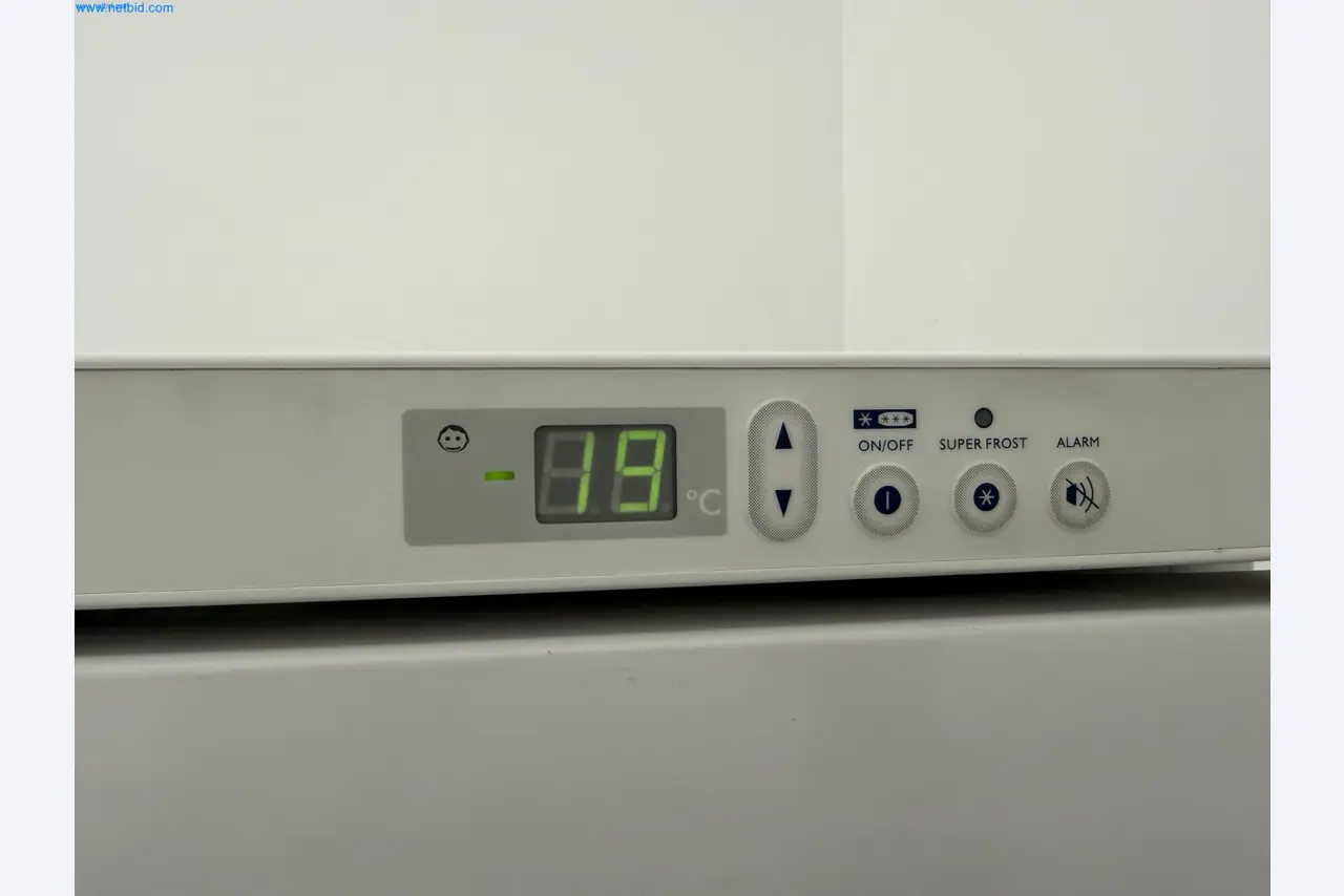 Instalações de produção e embalagem farmacêuticas / Equipamentos de laboratório e operacionais-5