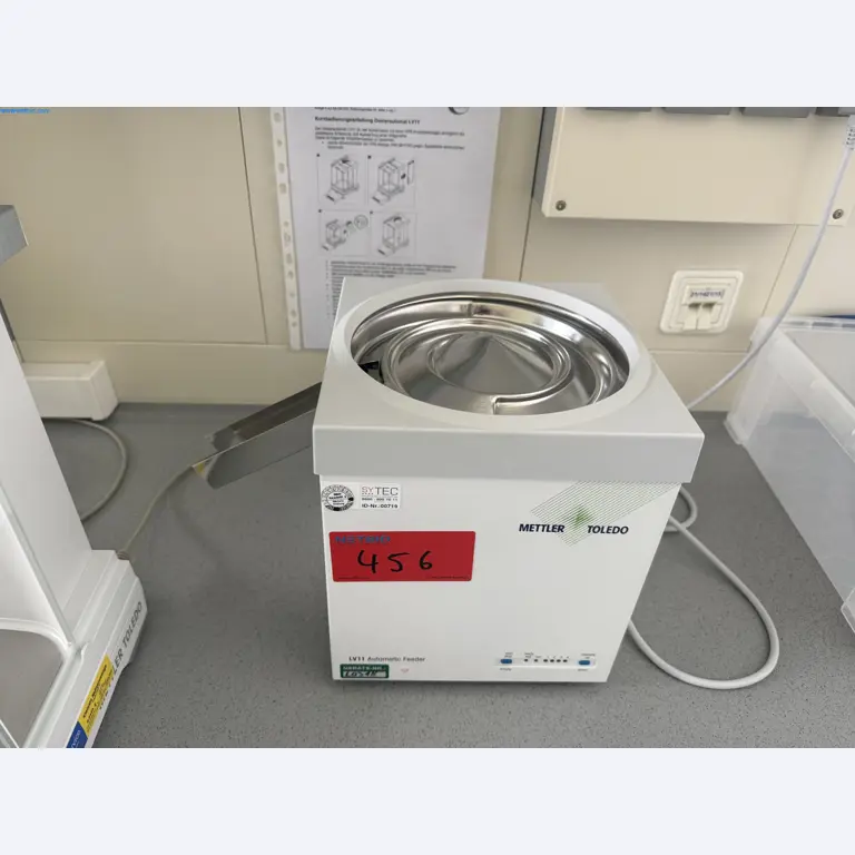 Instalações de produção e embalagem farmacêuticas / Equipamentos de laboratório e operacionais-1