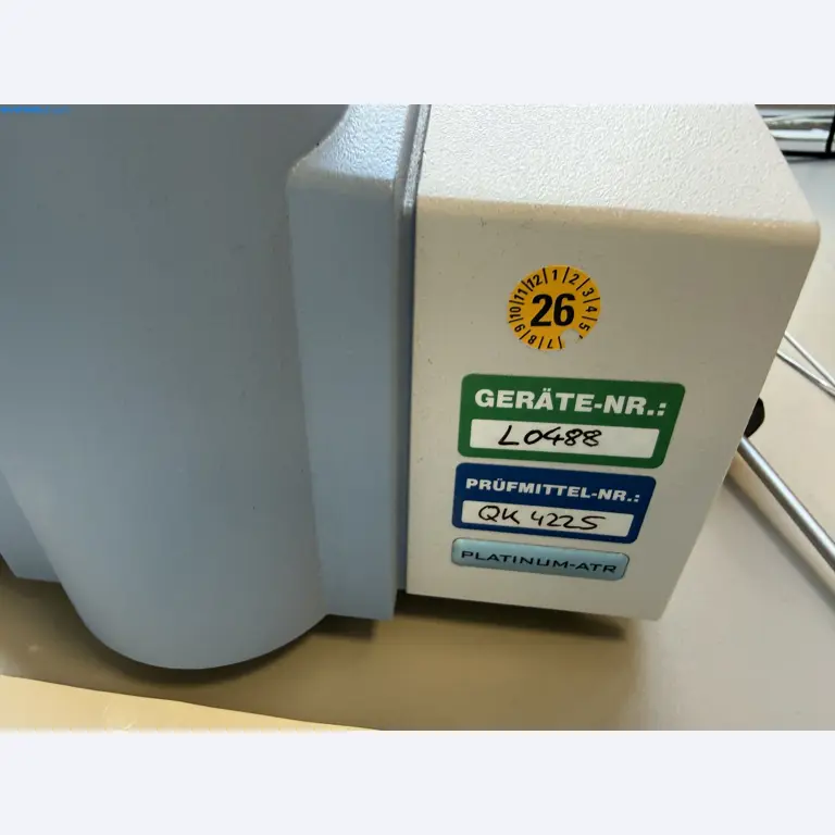 Instalações de produção e embalagem farmacêuticas / Equipamentos de laboratório e operacionais-4