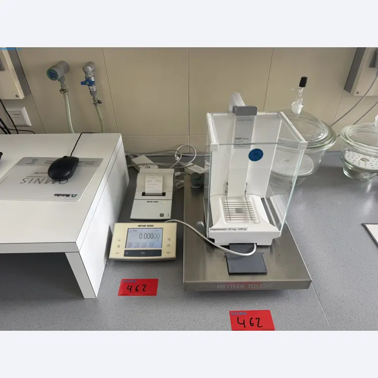 Instalações de produção e embalagem farmacêuticas / Equipamentos de laboratório e operacionais-1