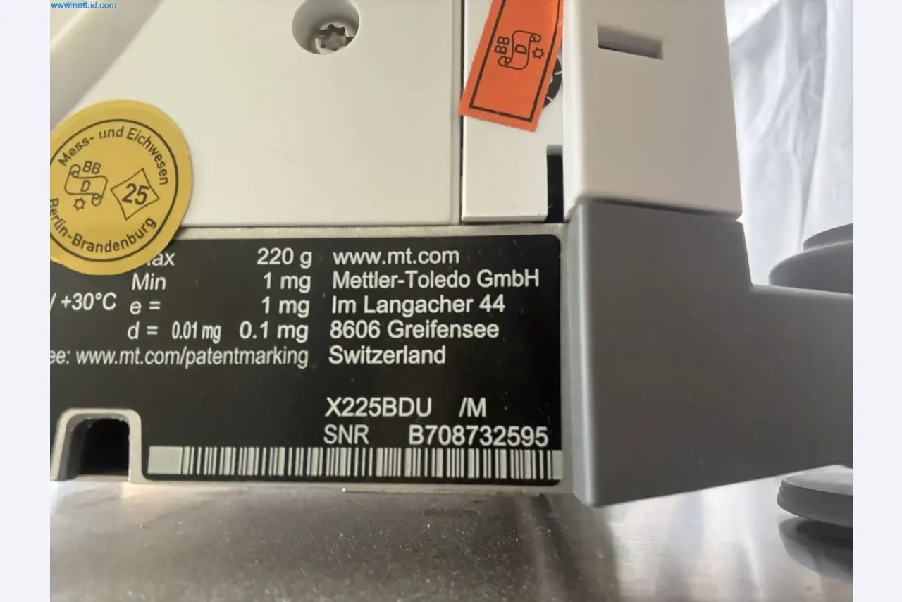 Instalações de produção e embalagem farmacêuticas / Equipamentos de laboratório e operacionais-8