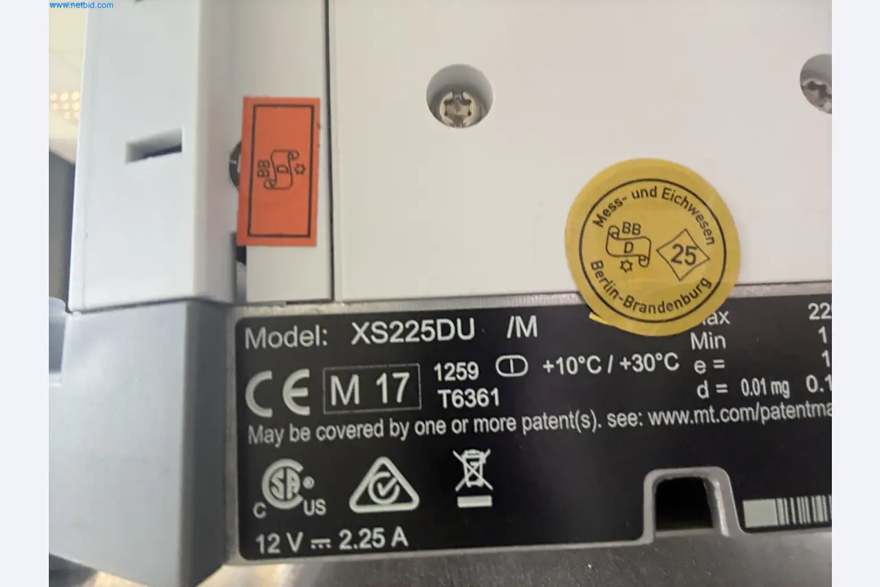 Instalações de produção e embalagem farmacêuticas / Equipamentos de laboratório e operacionais-9