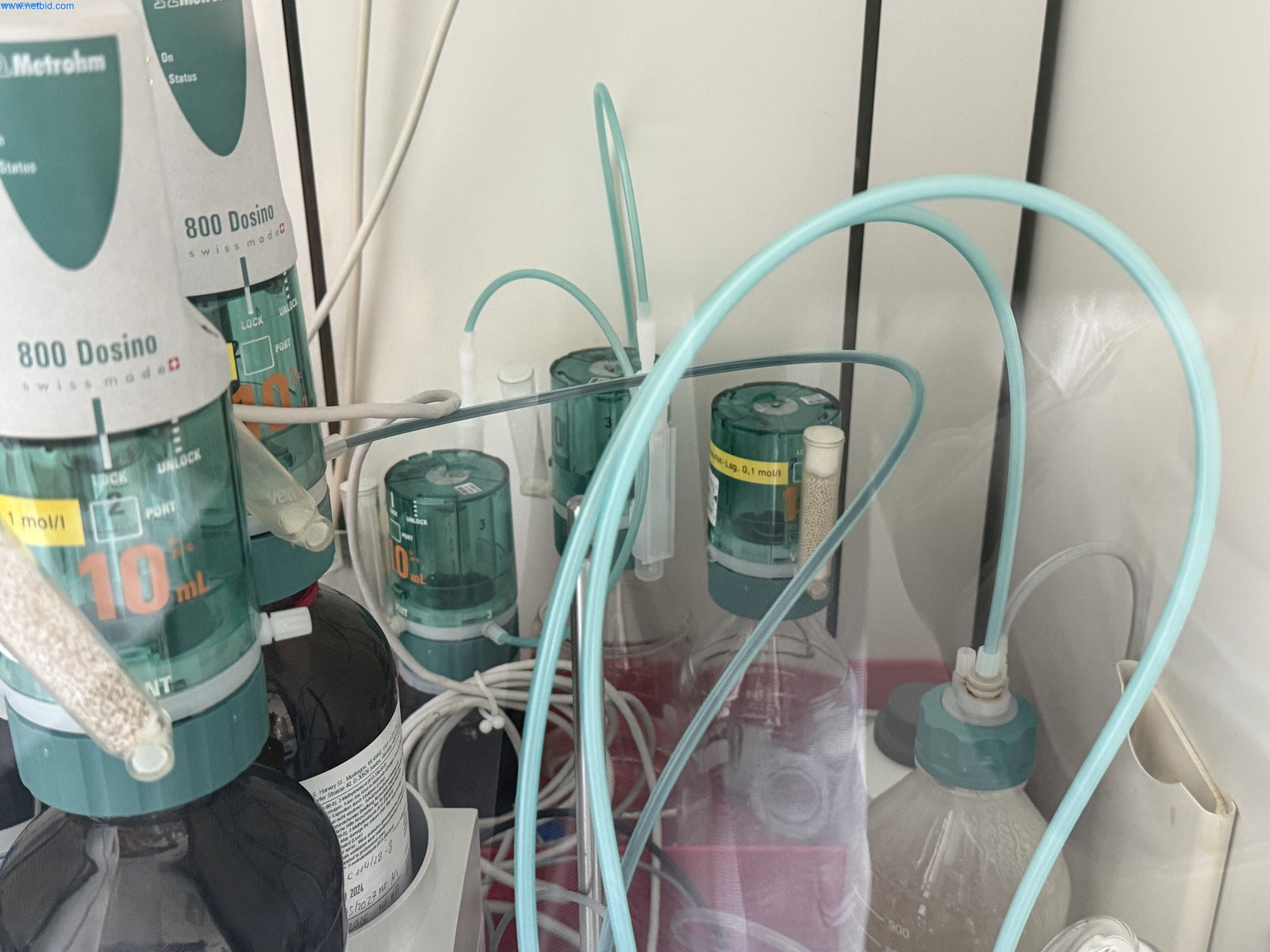Instalações de produção e embalagem farmacêuticas / Equipamentos de laboratório e operacionais-6