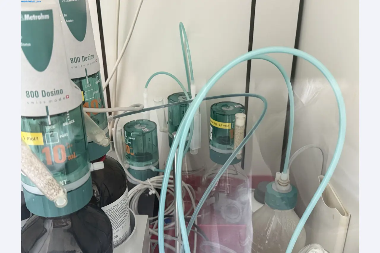 Instalações de produção e embalagem farmacêuticas / Equipamentos de laboratório e operacionais-6